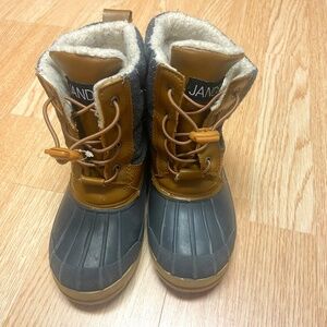 Boys Snow and rain Boots Size 31